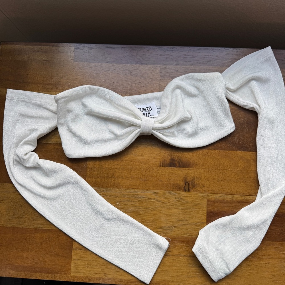 Princess Polly White Long Sleeve Crop Top Size 2